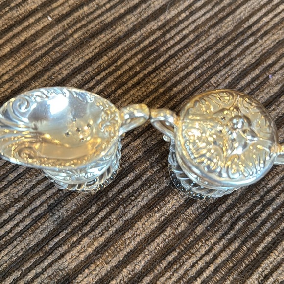 Vintage Clear Glass With Silver-Tone Metal Tops Salt  & Pepper Shakers  2.5” - Picture 3 of 6